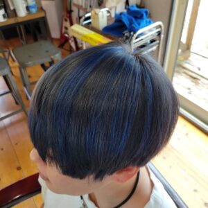 カラーをした人